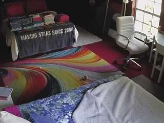 voyeurcam-baileybase-room
