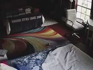 voyeurcam-baileybase-room