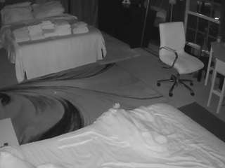 voyeurcam-baileybase-room