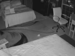 voyeurcam-baileybase-room