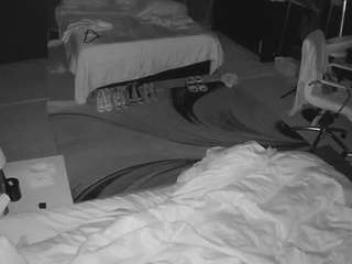 voyeurcam-baileybase-room