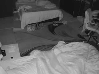 voyeurcam-baileybase-room