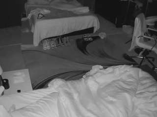 voyeurcam-baileybase-room