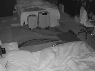 voyeurcam-baileybase-room