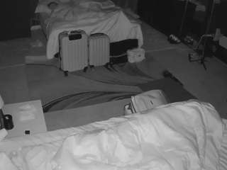 voyeurcam-baileybase-room