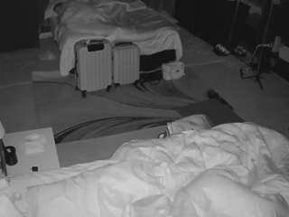 voyeurcam-baileybase-room