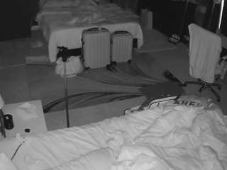 voyeurcam-baileybase-room