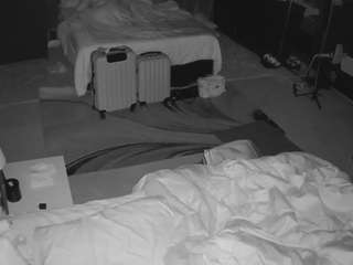 voyeurcam-baileybase-room