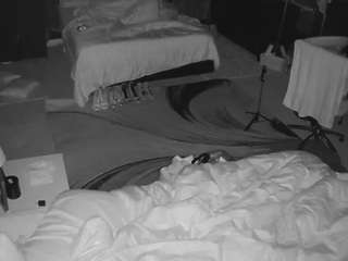voyeurcam-baileybase-room