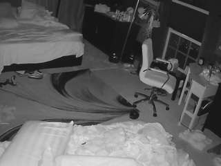voyeurcam-baileybase-room