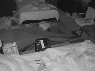 voyeurcam-baileybase-room