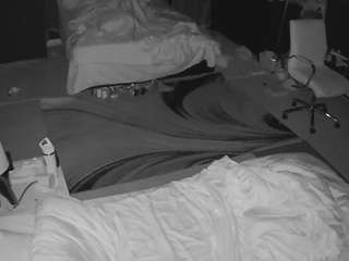voyeurcam-baileybase-room