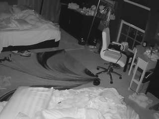 voyeurcam-baileybase-room