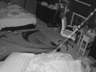 voyeurcam-baileybase-room