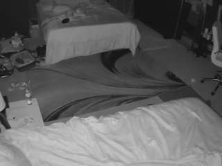 voyeurcam-baileybase-room