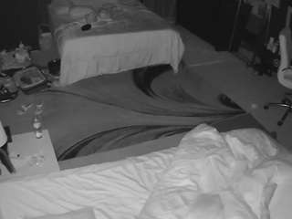voyeurcam-baileybase-room