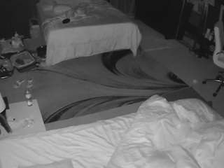 voyeurcam-baileybase-room