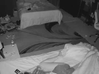 voyeurcam-baileybase-room