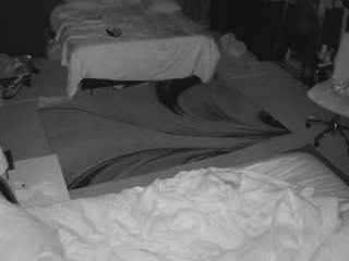 voyeurcam-baileybase-room