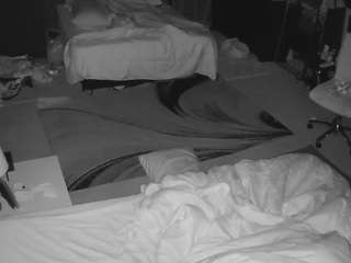 voyeurcam-baileybase-room