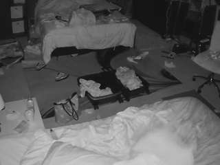 voyeurcam-baileybase-room
