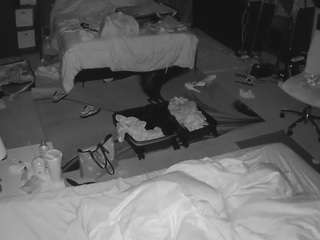 voyeurcam-baileybase-room