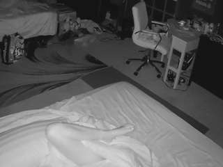 voyeurcam-baileybase-room