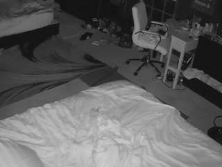 voyeurcam-baileybase-room
