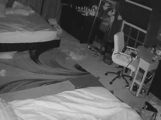 voyeurcam-baileybase-room