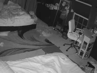 voyeurcam-baileybase-room