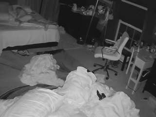 voyeurcam-baileybase-room