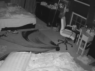 voyeurcam-baileybase-room