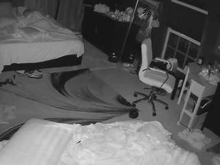 voyeurcam-baileybase-room