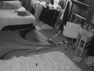 voyeurcam-baileybase-room