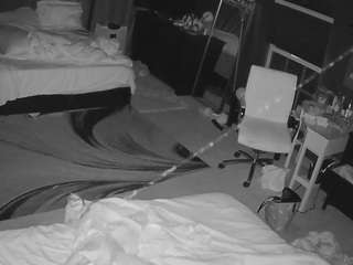 voyeurcam-baileybase-room