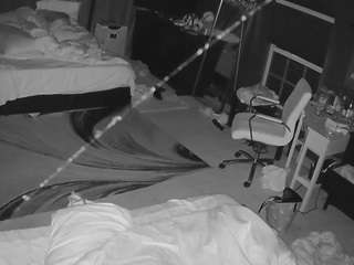voyeurcam-baileybase-room