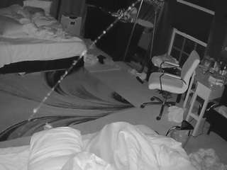 voyeurcam-baileybase-room