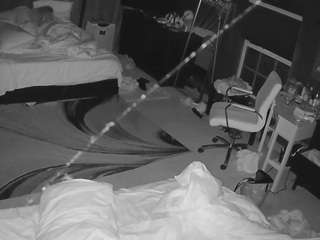 voyeurcam-baileybase-room