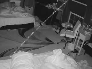 voyeurcam-baileybase-room