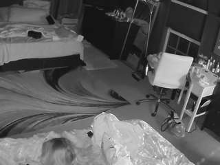voyeurcam-baileybase-room