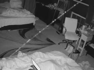 voyeurcam-baileybase-room