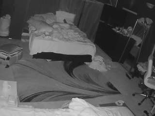 voyeurcam-baileybase-room