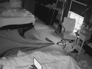 voyeurcam-baileybase-room