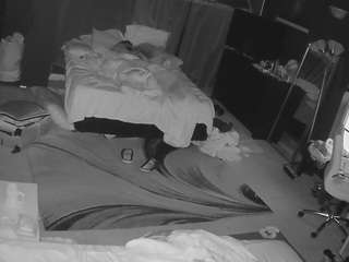 voyeurcam-baileybase-room