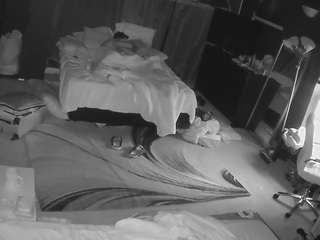 voyeurcam-baileybase-room