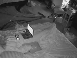 voyeurcam-baileybase-room