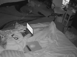voyeurcam-baileybase-room