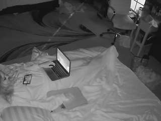 voyeurcam-baileybase-room