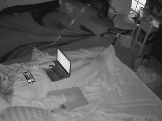 voyeurcam-baileybase-room