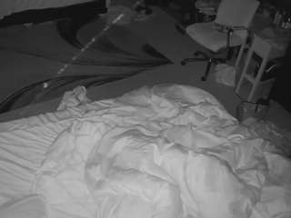 voyeurcam-baileybase-room